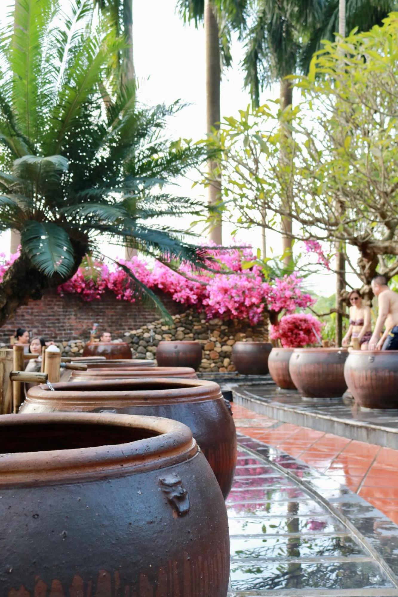 Asean Resort - Shiki Onsen & Spa Hanoi Esterno foto